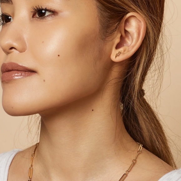 Oradina 14k yellow gold stud earrings - Picture 9 of 10